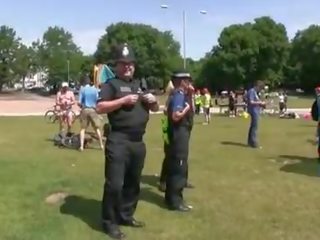 Verejnosť cfnm wnbr 2010 brighton rozhovor polícia