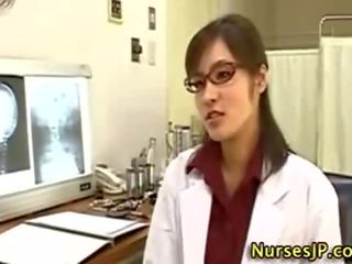 Asiática mulher dr. punhetas