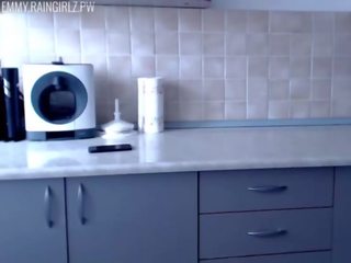 Vã­deo pornogrã¡fico hd grã¡tis de omg! squirting dalam beliau rakan-rakan dapur! - spankbang- yang depan laman daripada kotor klip